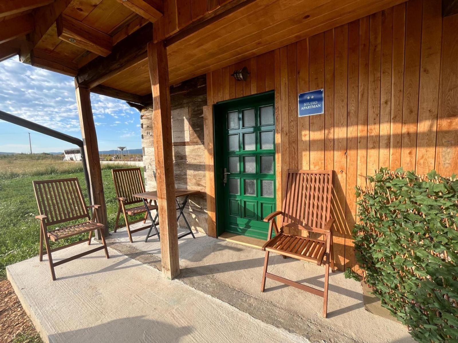 شقة Wooden House Ante Self Check - In And Check - Out Otočac المظهر الخارجي الصورة