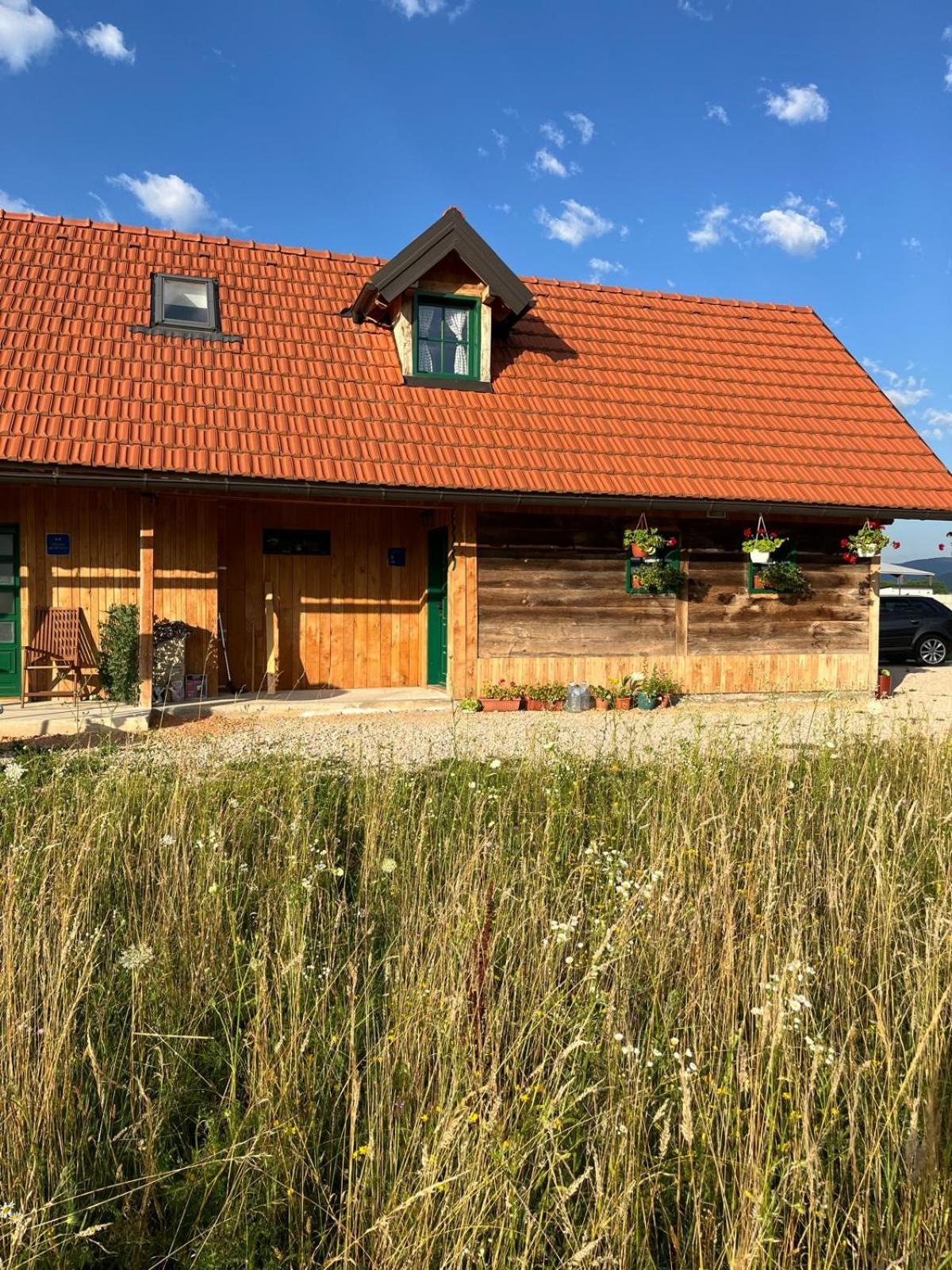 شقة Wooden House Ante Self Check - In And Check - Out Otočac المظهر الخارجي الصورة